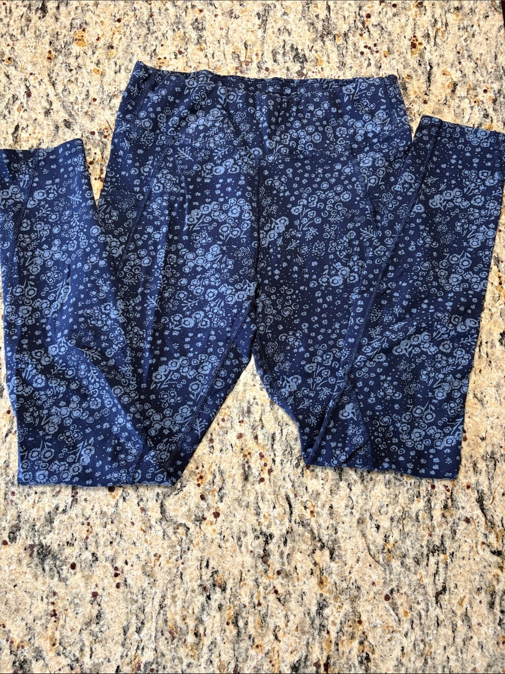 Pact Organic Navy Floral Print Pocket Leggings